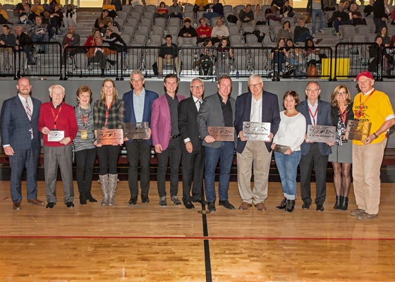 All donors to GGAC holding plaques